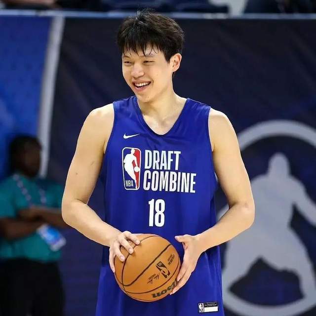 中国版约基奇?杨瀚森双线奔波,NBA生存战打响